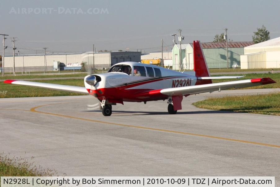 N2928L, 1967 Mooney M20F Executive C/N 670322, Arriving at the EAA breakfast fly-in at Toledo, Ohio