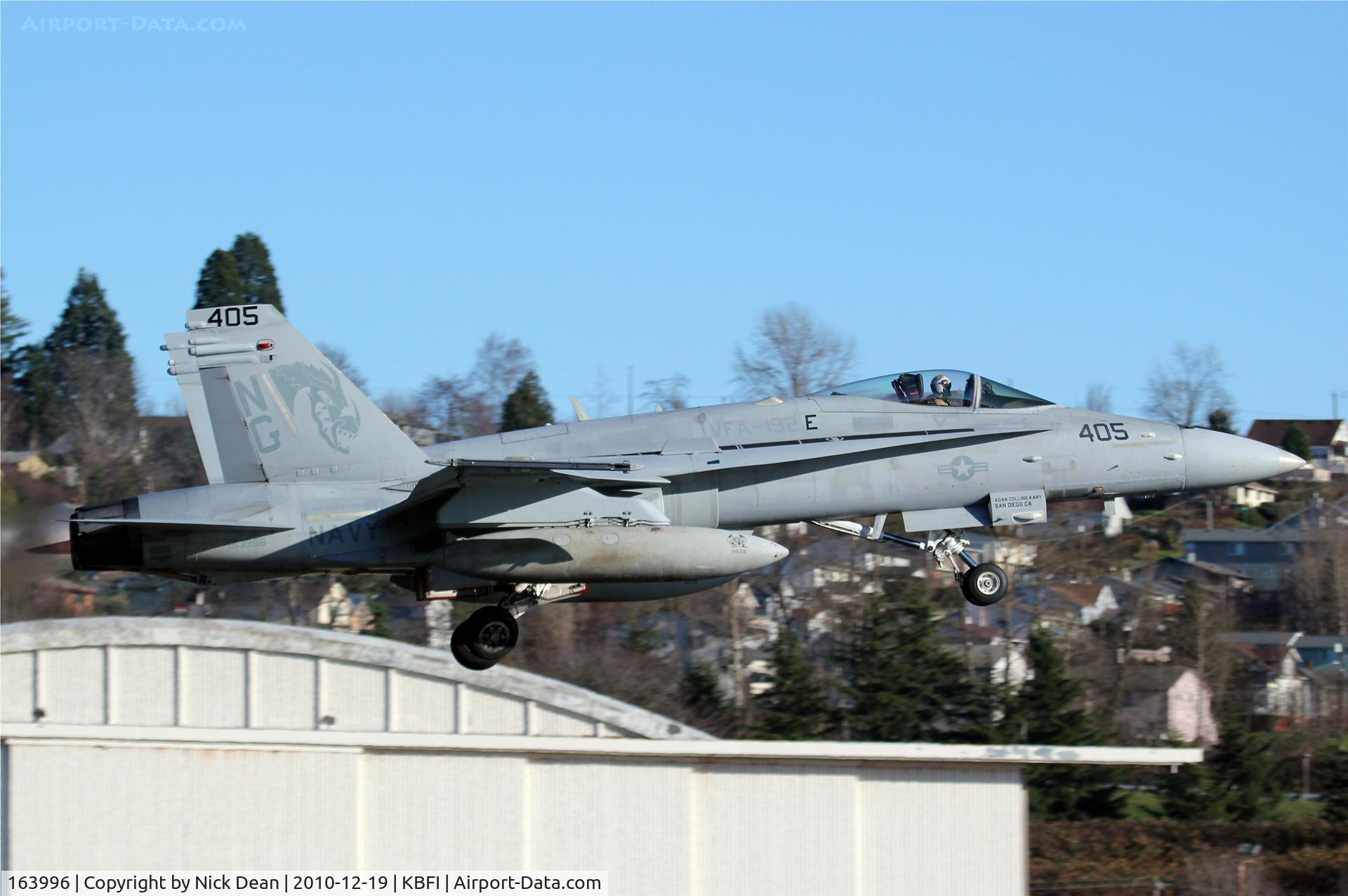 163996, 1989 McDonnell Douglas F/A-18C Hornet C/N 0878, KBFI
