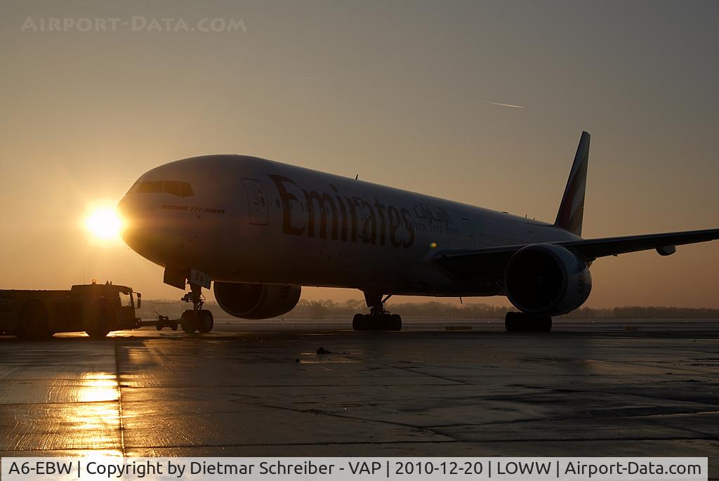 A6-EBW, 2006 Boeing 777-36N/ER C/N 32793, Emirates Boeing 777-300