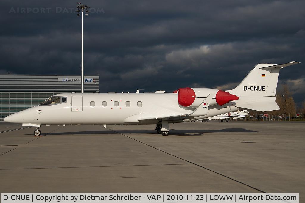 D-CNUE, 1999 Learjet 60 C/N 60-170, Learjet 60
