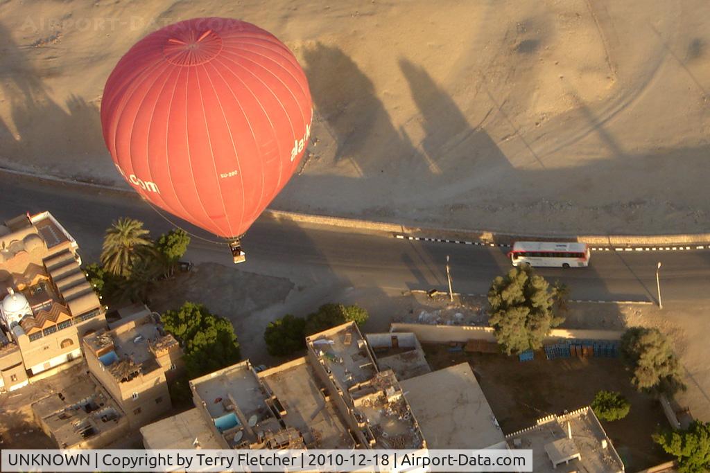 UNKNOWN, Balloons Various C/N Unknown, Egyptian Balloon over Luxor West Bank SU-280