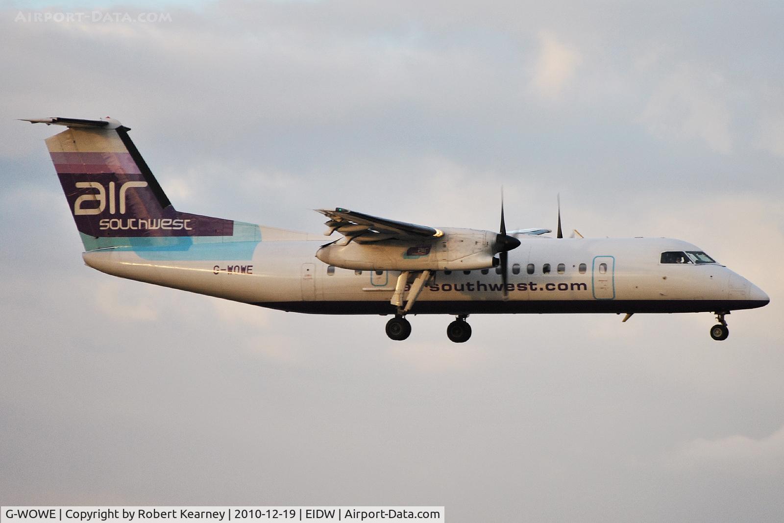 G-WOWE, 1991 De Havilland Canada DHC-8-311 Dash 8 C/N 256, WOW on short finals