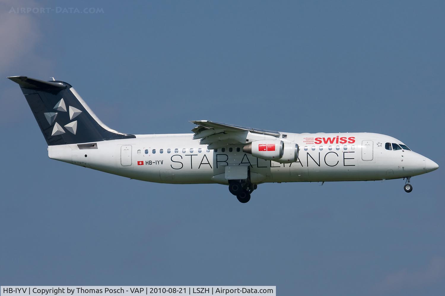 HB-IYV, 2000 British Aerospace Avro 146-RJ100 C/N E3377, Swiss International Airlines