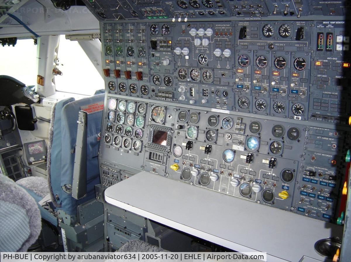 PH-BUE, 1971 Boeing 747-206B C/N 20399, Flight Engineer's panel