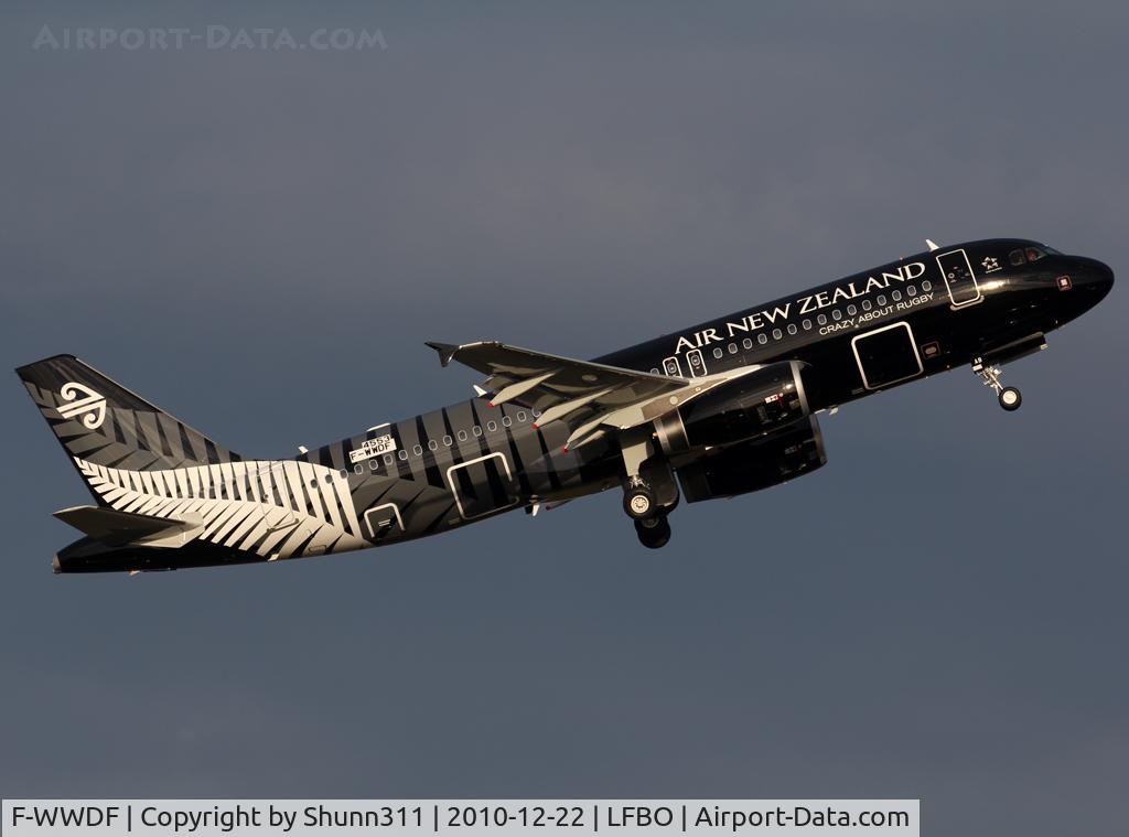 F-WWDF, 2010 Airbus A320-232 C/N 4553, C/n 4553 - To be ZK-OGB... Special All Blacks c/s ;)