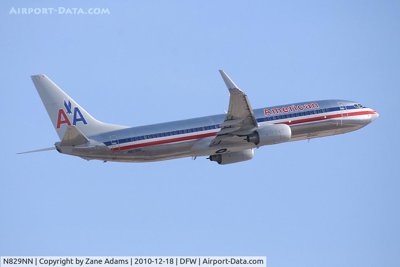 N829NN, 2010 Boeing 737-823 C/N 33210, American Airlines departing DFW Airport, TX