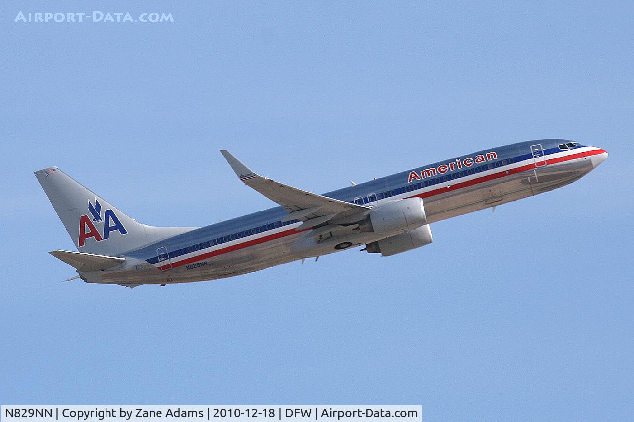 N829NN, 2010 Boeing 737-823 C/N 33210, American Airlines departing DFW Airport, TX