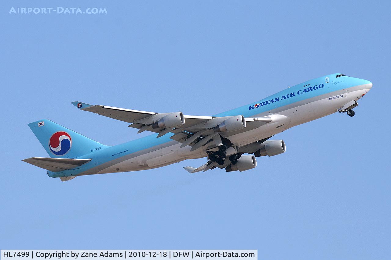 HL7499, 2004 Boeing 747-4B5F/SCD C/N 33517, Korean Air Cargo Departing DFW Airport