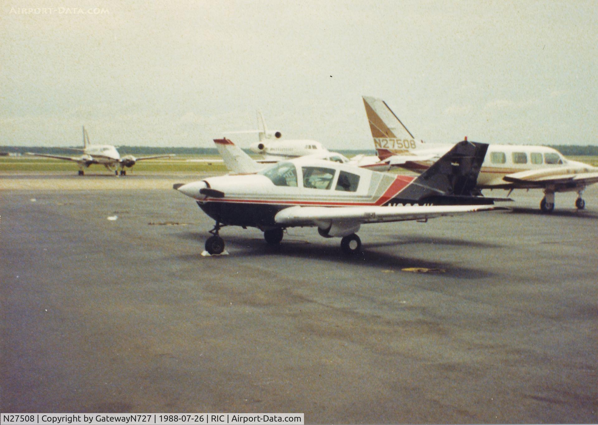 N27508, 1977 Piper PA-31-350 Chieftain C/N 31-7852031, Partial shot behind N6634V.