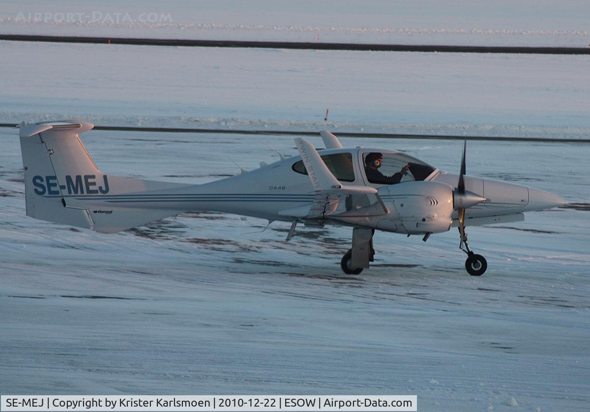SE-MEJ, 2006 Diamond DA-42 Twin Star C/N 42.181, Former OE-FAE.