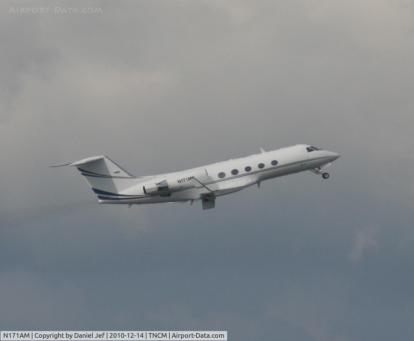 N171AM, 1984 Gulfstream American G-1159A Gulfstream III C/N 437, N171AM departing TNCM gear up