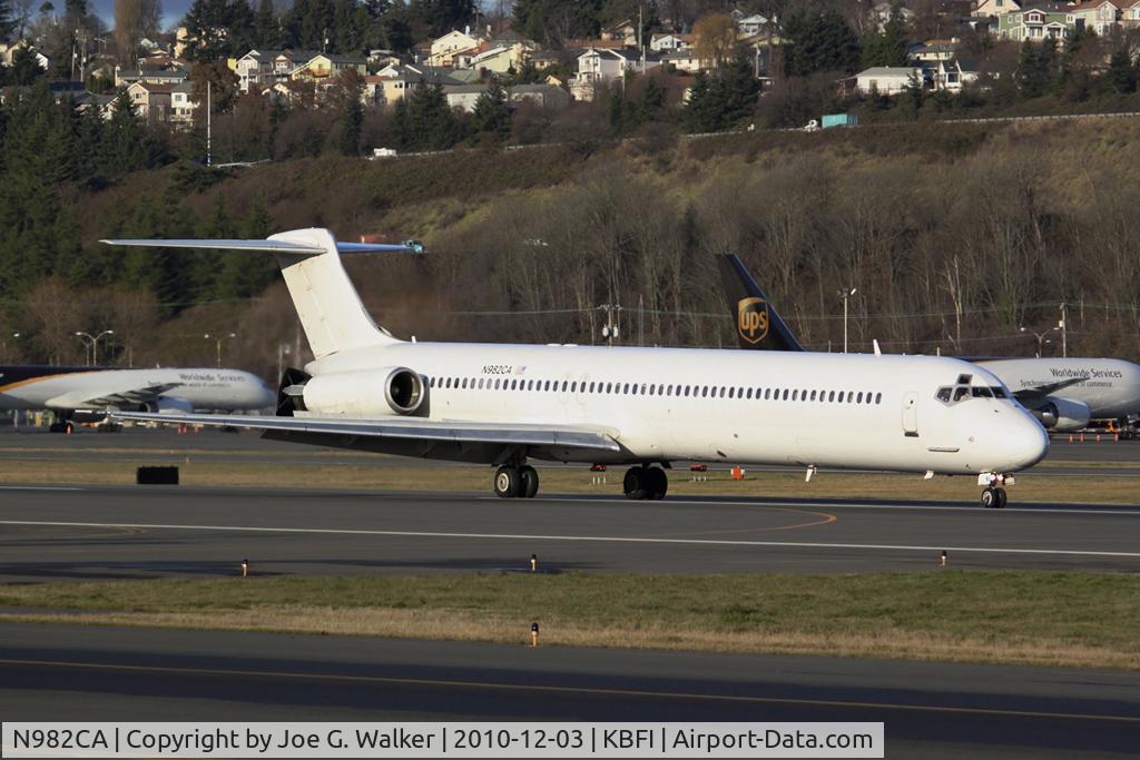N982CA, 1987 McDonnell Douglas MD-83 (DC-9-83) C/N 49415, 