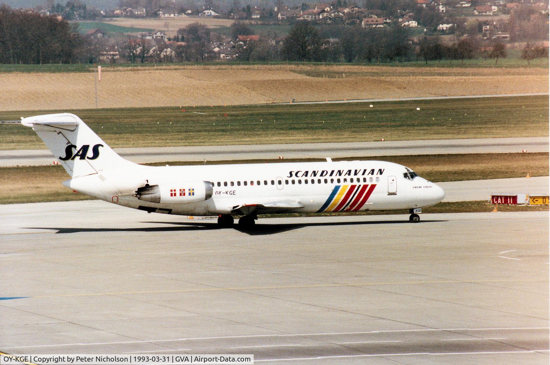OY-KGE, 1969 Douglas DC-9-21 C/N 47305, DC-9-21 of SAS Scandinavian Airlines System with fleet name Orvar Viking taxying to the active runway at Geneva in March 1993.