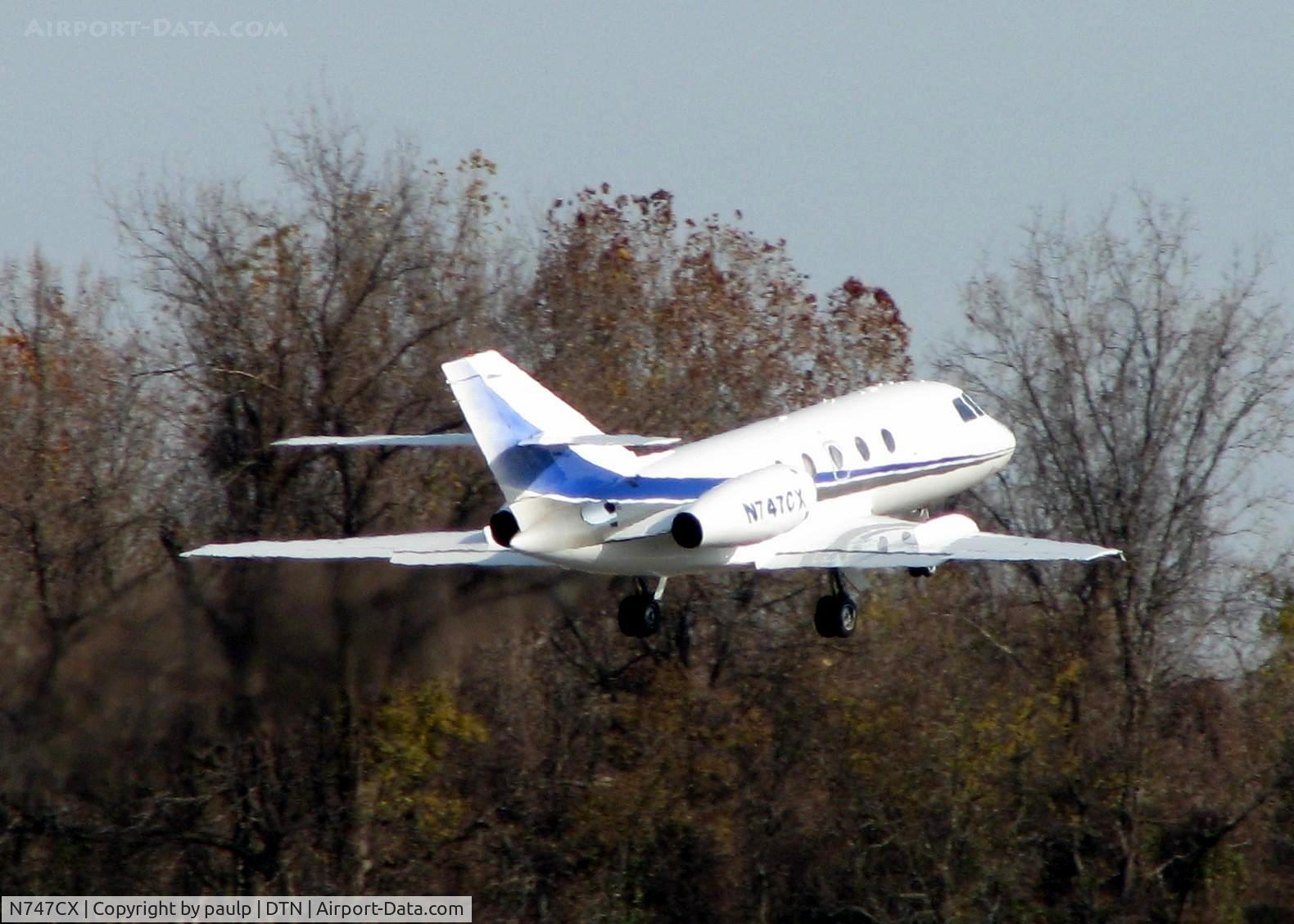 N747CX, 1981 Dassault Fan Jet Falcon (20F) C/N 442, Departing Downtown Shreveport.