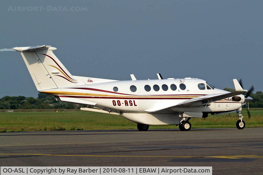OO-ASL, 1982 Beech 200C Super King Air C/N BL-49, Beech B200C Super King Air [BL-49] Antwerp-Deurne~OO 11/08/2010.