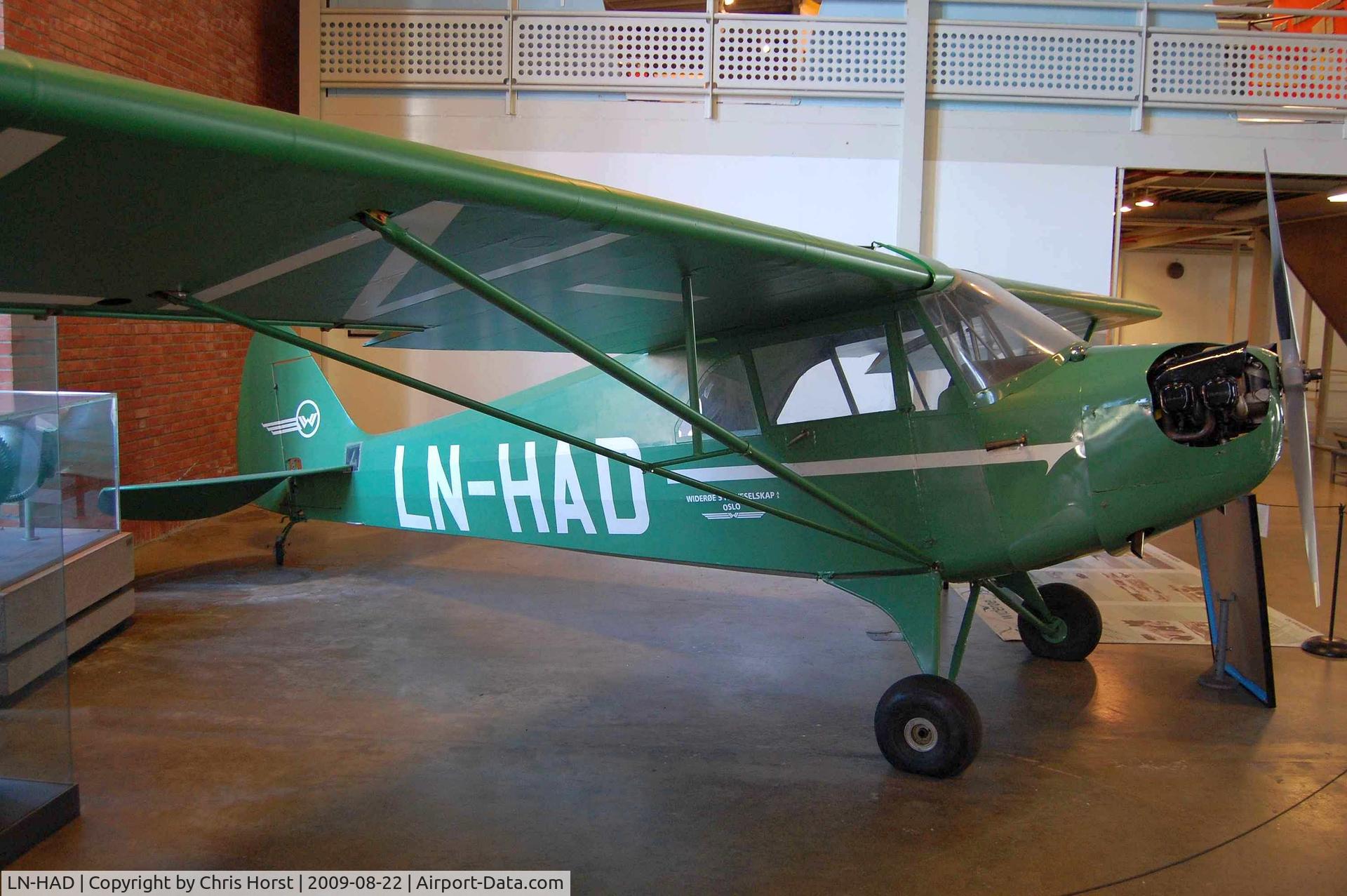 LN-HAD, Piper J4 C/N 4-568, preserved at Oslo Technik Museum