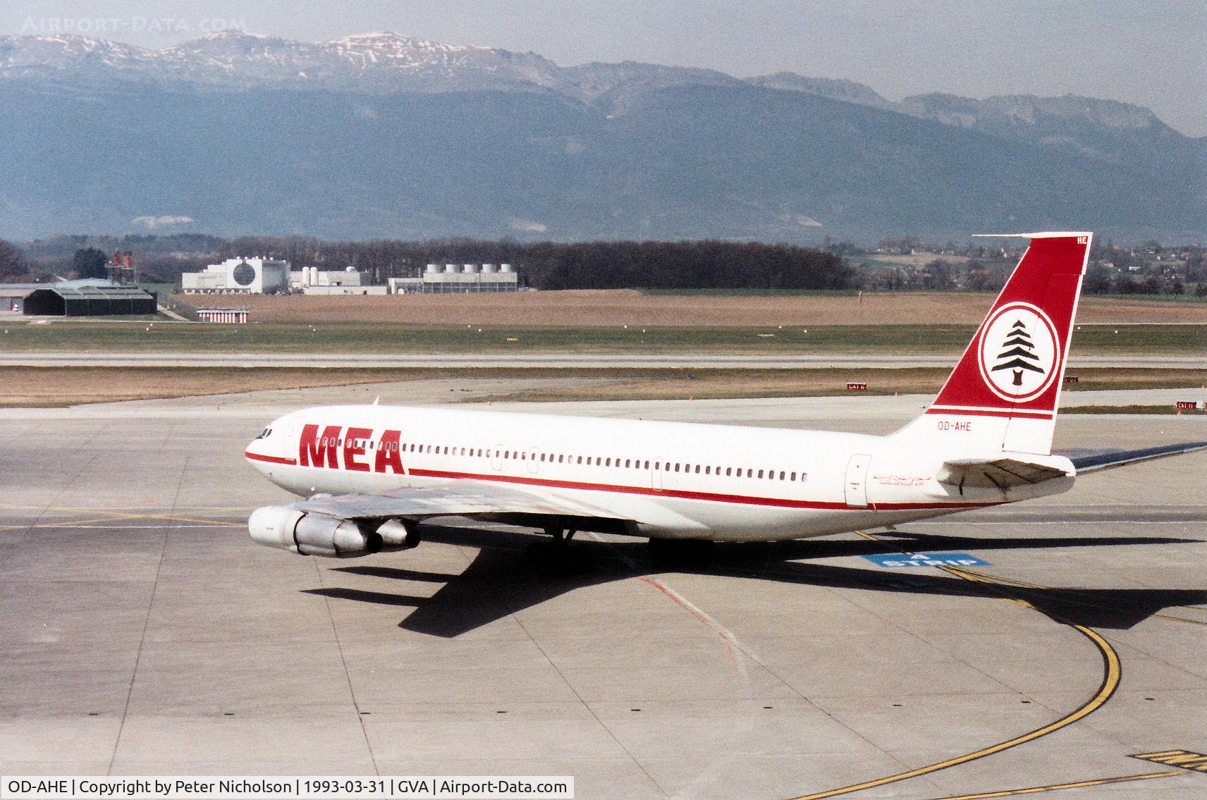OD-AHE, 1967 Boeing 707-323C C/N 19516, Boeing 707-323C of Lebanon's Middle East Airlines heading for the active runway at Geneva in March 1993.