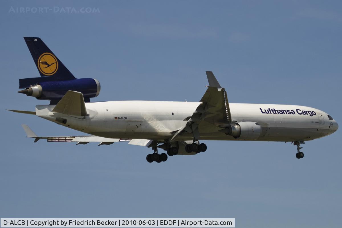 D-ALCB, 1998 McDonnell Douglas MD-11F C/N 48782, on final RW07R