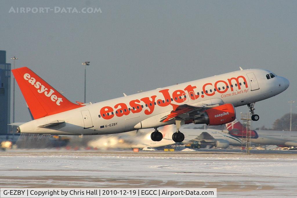 G-EZBY, 2007 Airbus A319-111 C/N 3176, easyJet A319 departing from RW05L