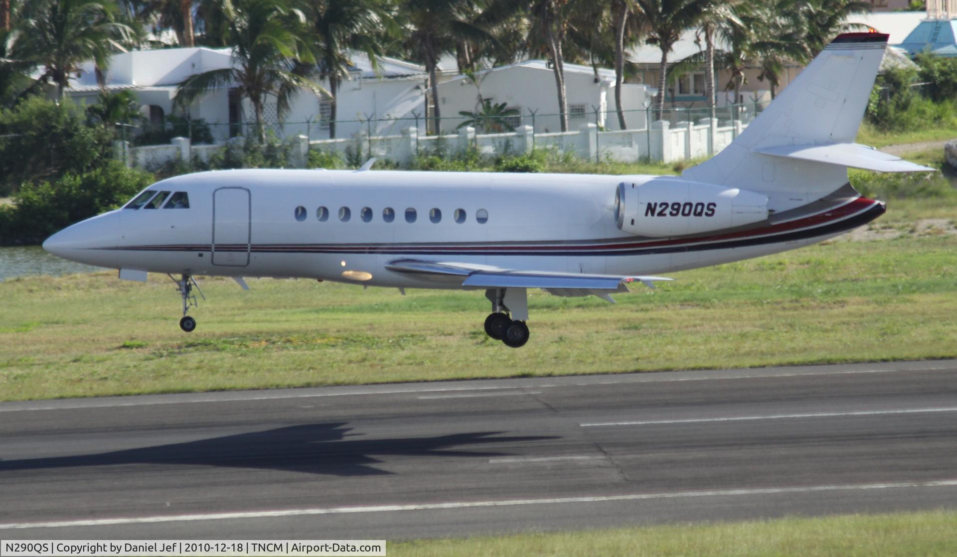 N290QS, 2002 Dassault Falcon 2000 C/N 190, N290QS landing at TNCM