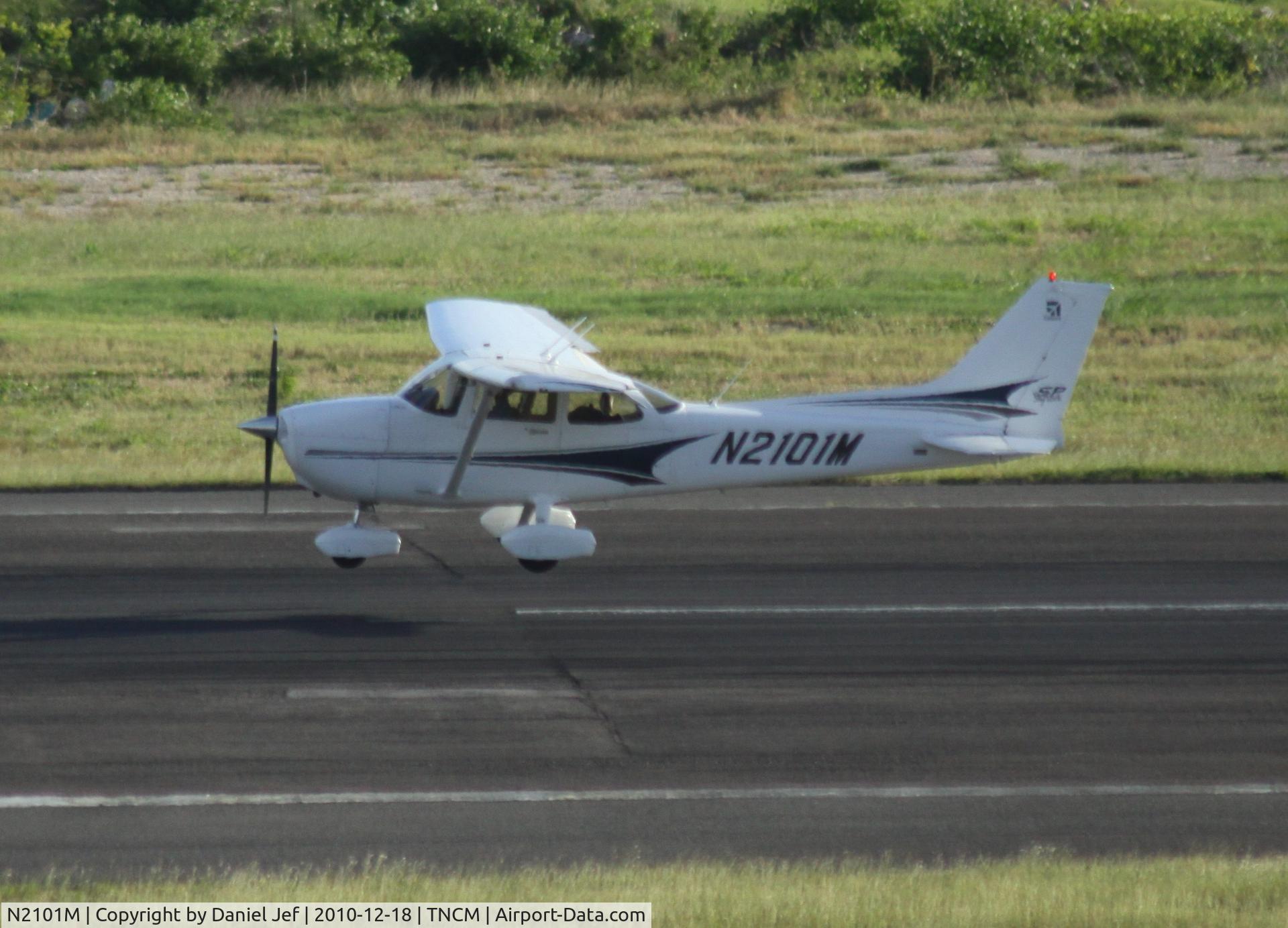 N2101M, 2004 Cessna 172S C/N 172S9598, N2101M landing at TNCM