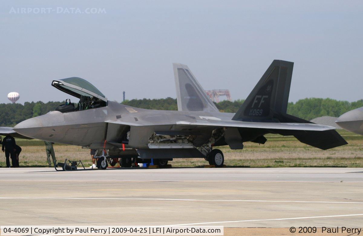 04-4069, 2004 Lockheed Martin F-22A Raptor C/N 4069, Another Raptor waiting her turn