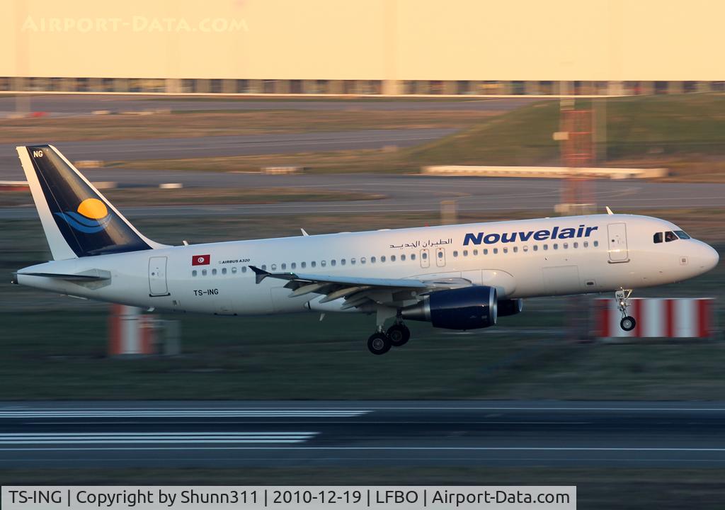 TS-ING, 1990 Airbus A320-211 C/N 140, Landing rwy 14R