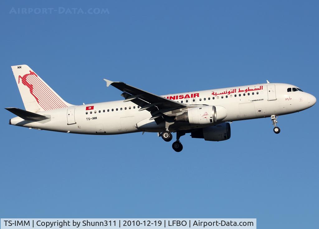 TS-IMM, 1999 Airbus A320-211 C/N 0975, Landing rwy 14R with new modified tail c/s