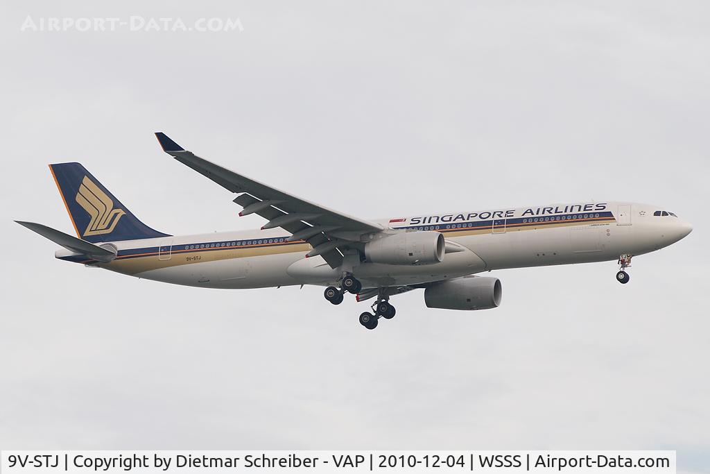 9V-STJ, 2010 Airbus A330-343 C/N 1098, Singapore Airlines Airbus 330-300