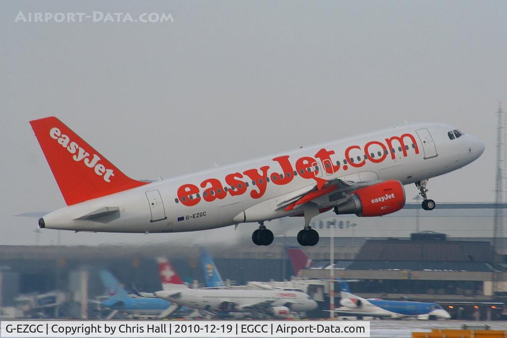 G-EZGC, 2010 Airbus A319-111 C/N 4444, easyJet A319 departing from RW05L