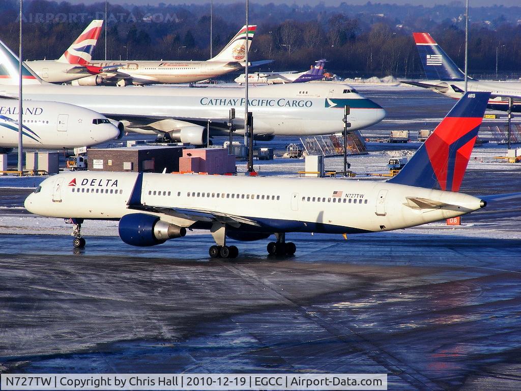 N727TW, 1999 Boeing 757-231 C/N 30340, Delta B757 taxying to RW05L