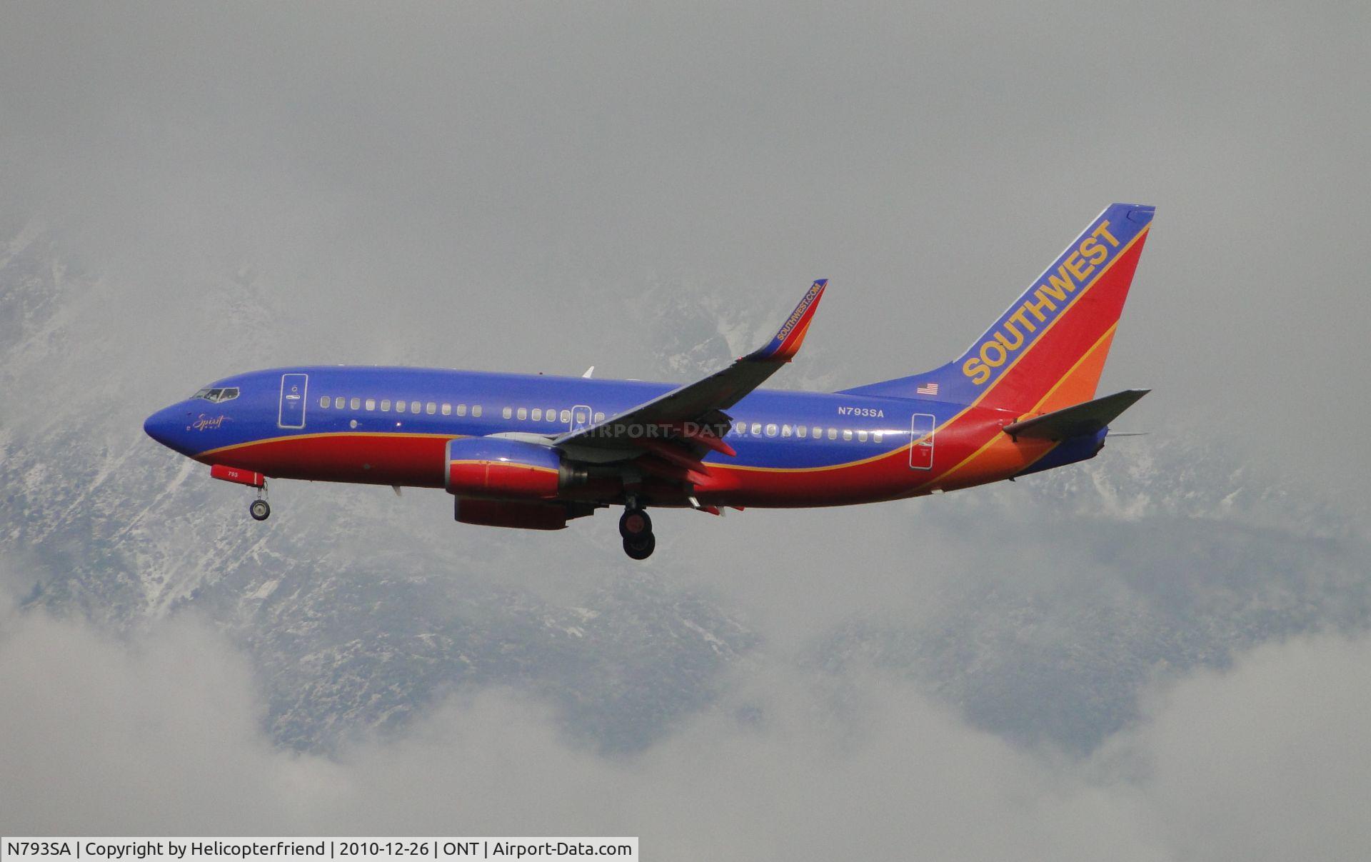 N793SA, 2001 Boeing 737-7H4 C/N 27888, On final to runway 26R. On 18 January 2001 at a special ceremony at Southwest's headquarters at Dallas Love Field, the new 
