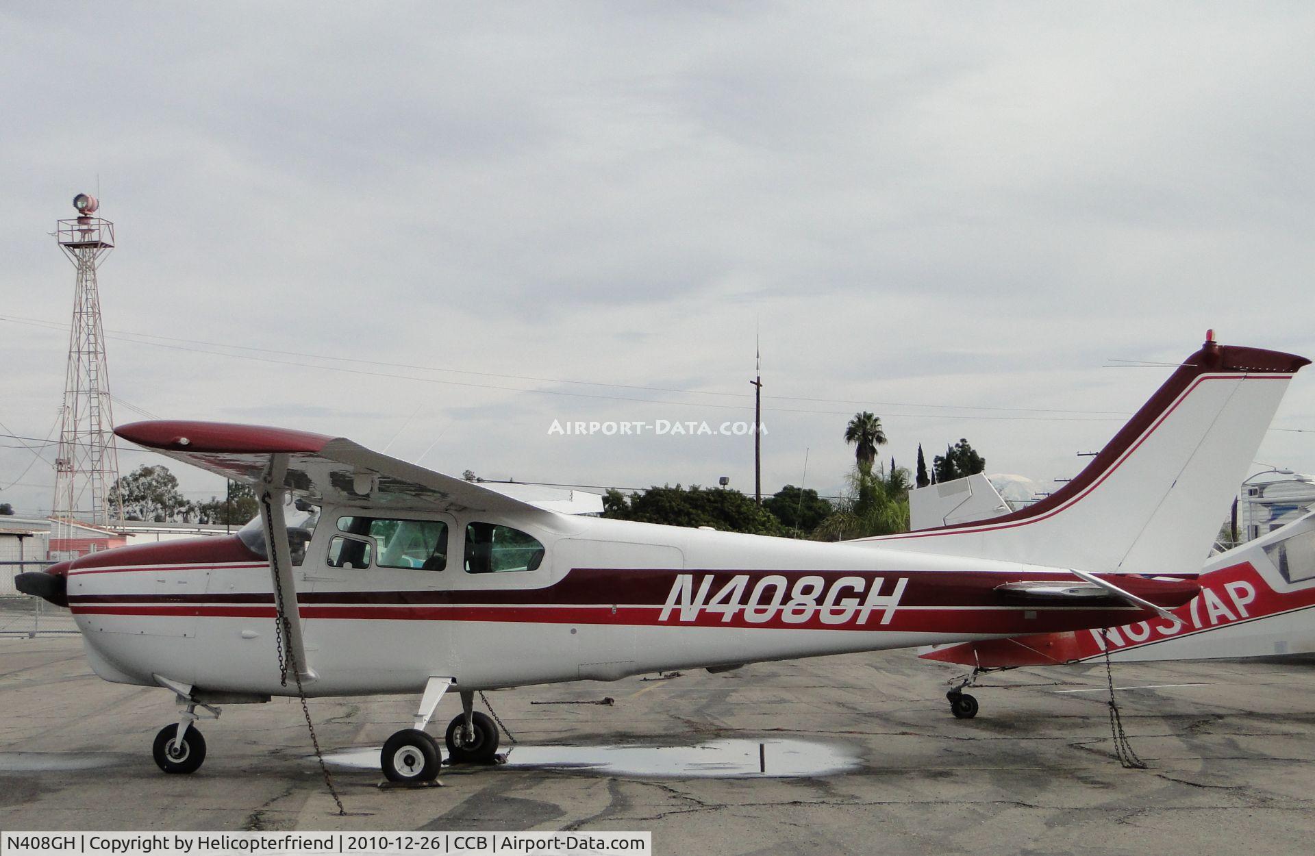 N408GH, 1959 Cessna 210 C/N 57075, Parked at Foothill Sales and Service