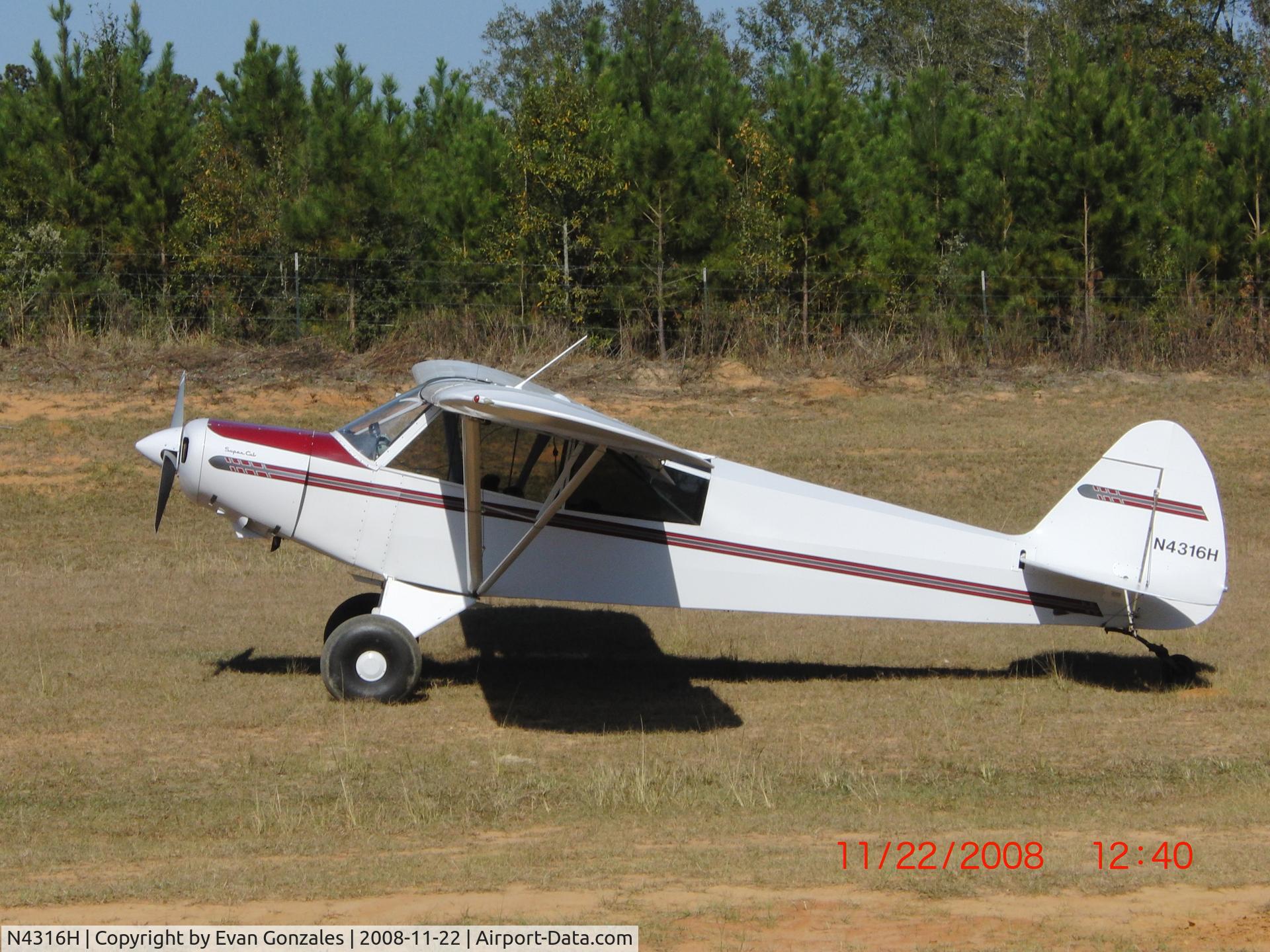N4316H, Piper PA-17 Vagabond C/N 15-99, grass strip