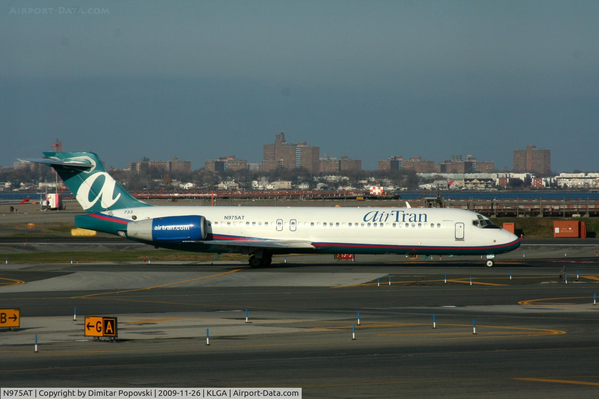 N975AT, 2002 Boeing 717-200 C/N 55035, A rare 717