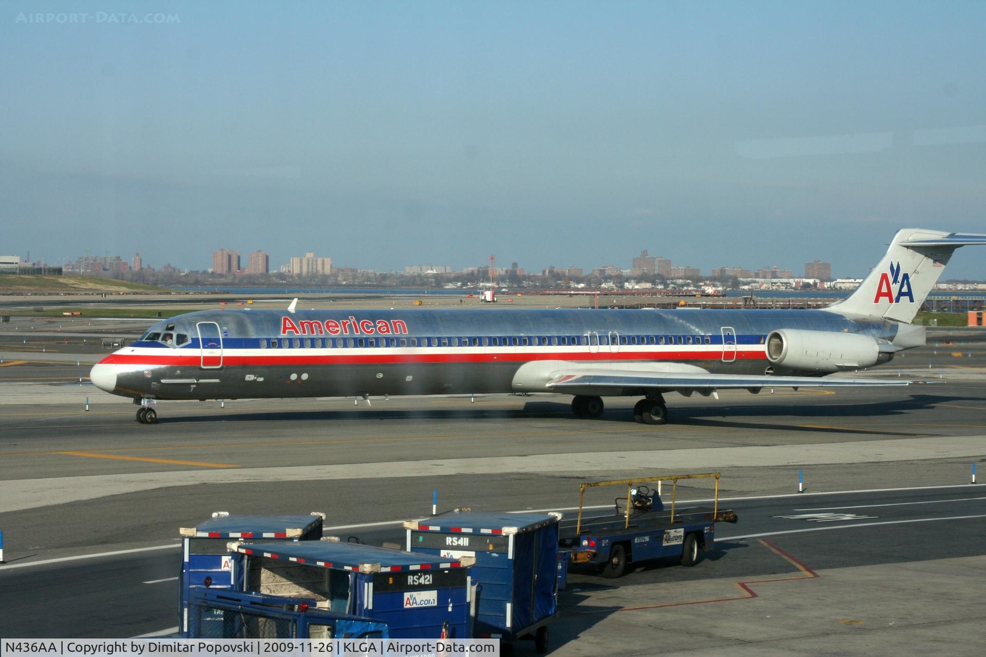N436AA, 1987 McDonnell Douglas MD-83 (DC-9-83) C/N 49454, MD-83