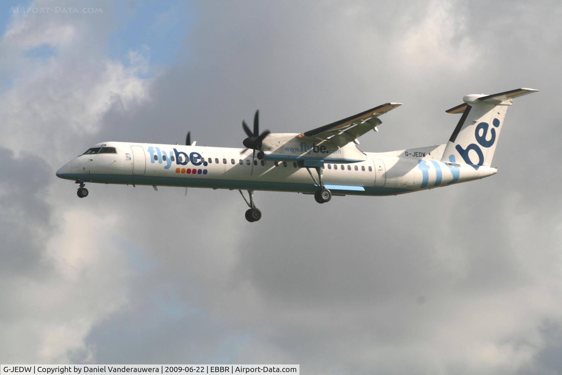 G-JEDW, 2004 De Havilland Canada DHC-8-402Q Dash 8 C/N 4093, Arrival of flight BE1841 to RWY 25L