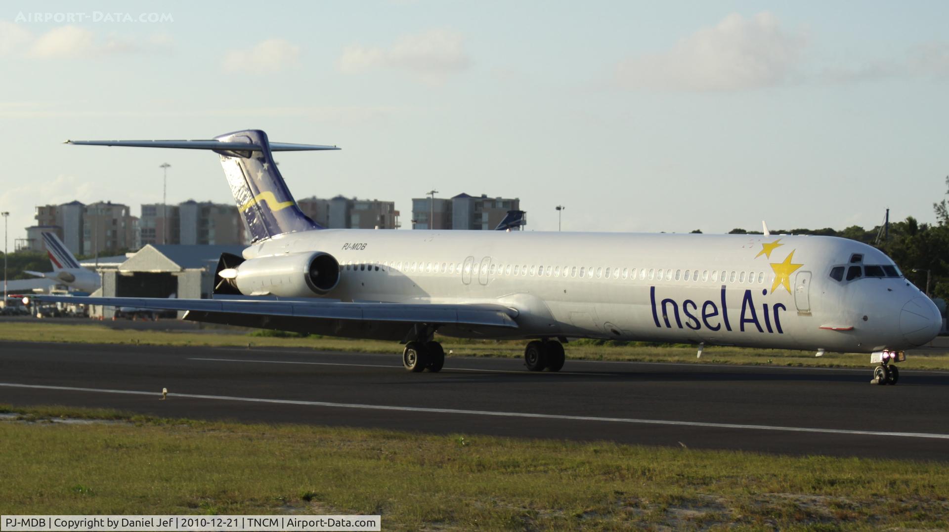 PJ-MDB, 1983 McDonnell Douglas MD-82 (DC-9-82) C/N 48021, Insel air landing at TNCM