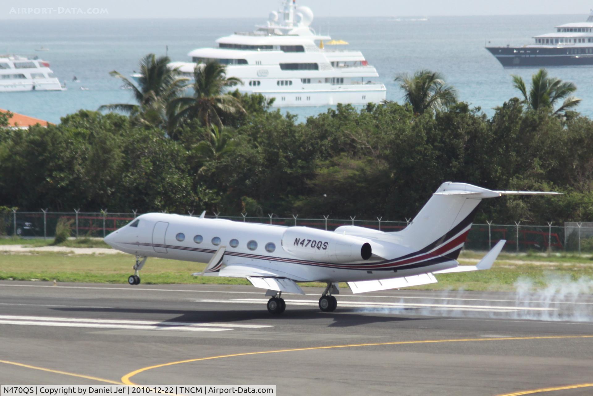 N470QS, 2007 Gulfstream Aerospace GIV-X (G450) C/N 4084, N470QS landing at TNCM