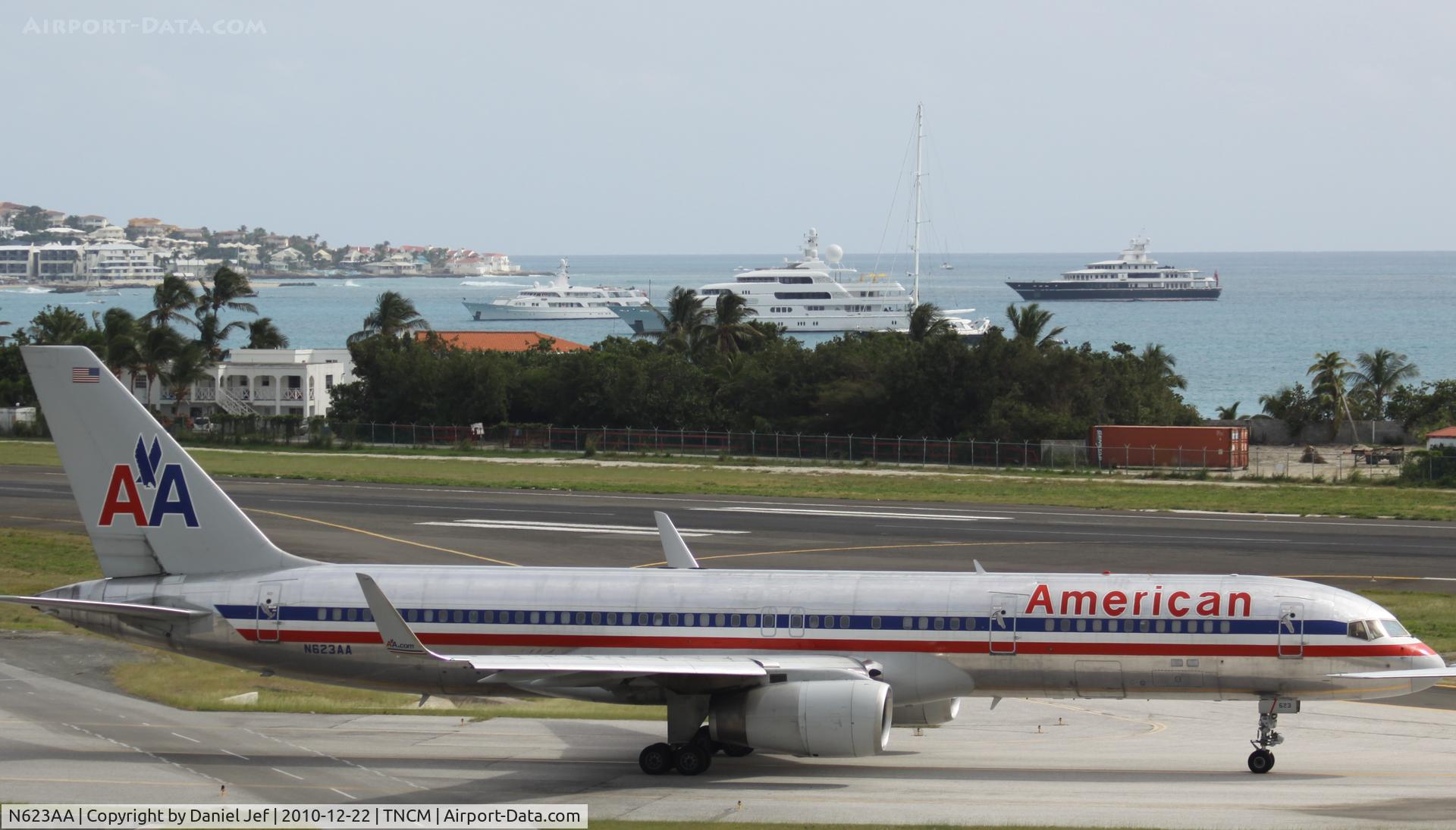 N623AA, 1990 Boeing 757-223 C/N 24581, American airlines N623AA taxing for take off at TNCM