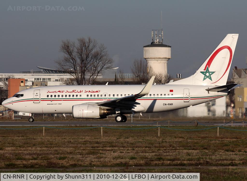 CN-RNR, 2000 Boeing 737-7B6 C/N 28986, Ready for take off rwy 32R... Arab titles...