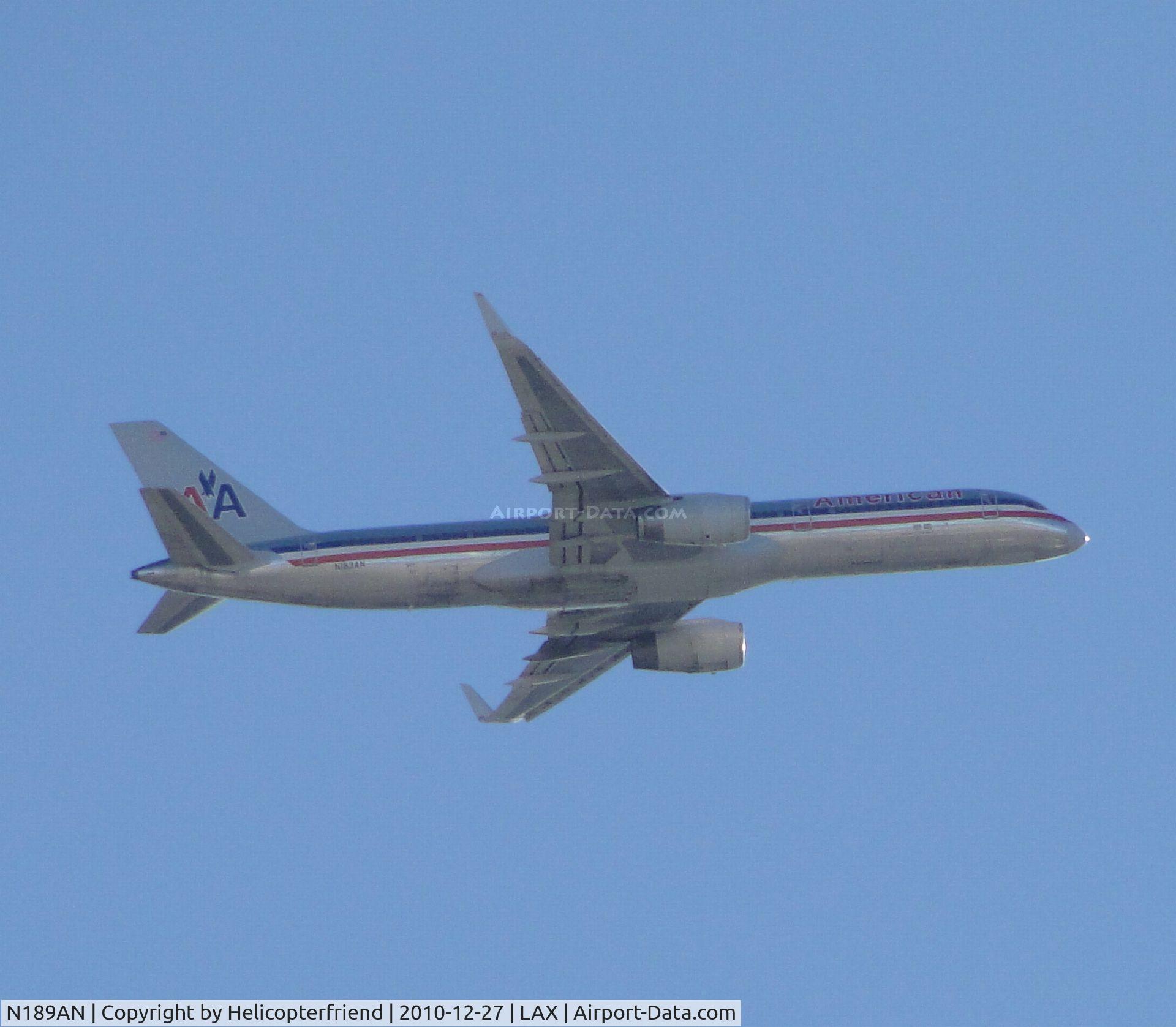 N189AN, 2001 Boeing 757-223 C/N 32383, On final to runway 15