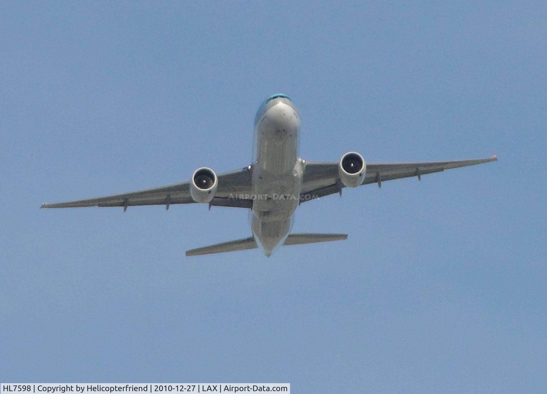 HL7598, 1988 Boeing 777-2B5/ER C/N 27949, Turning from Base leg to final for runway 14