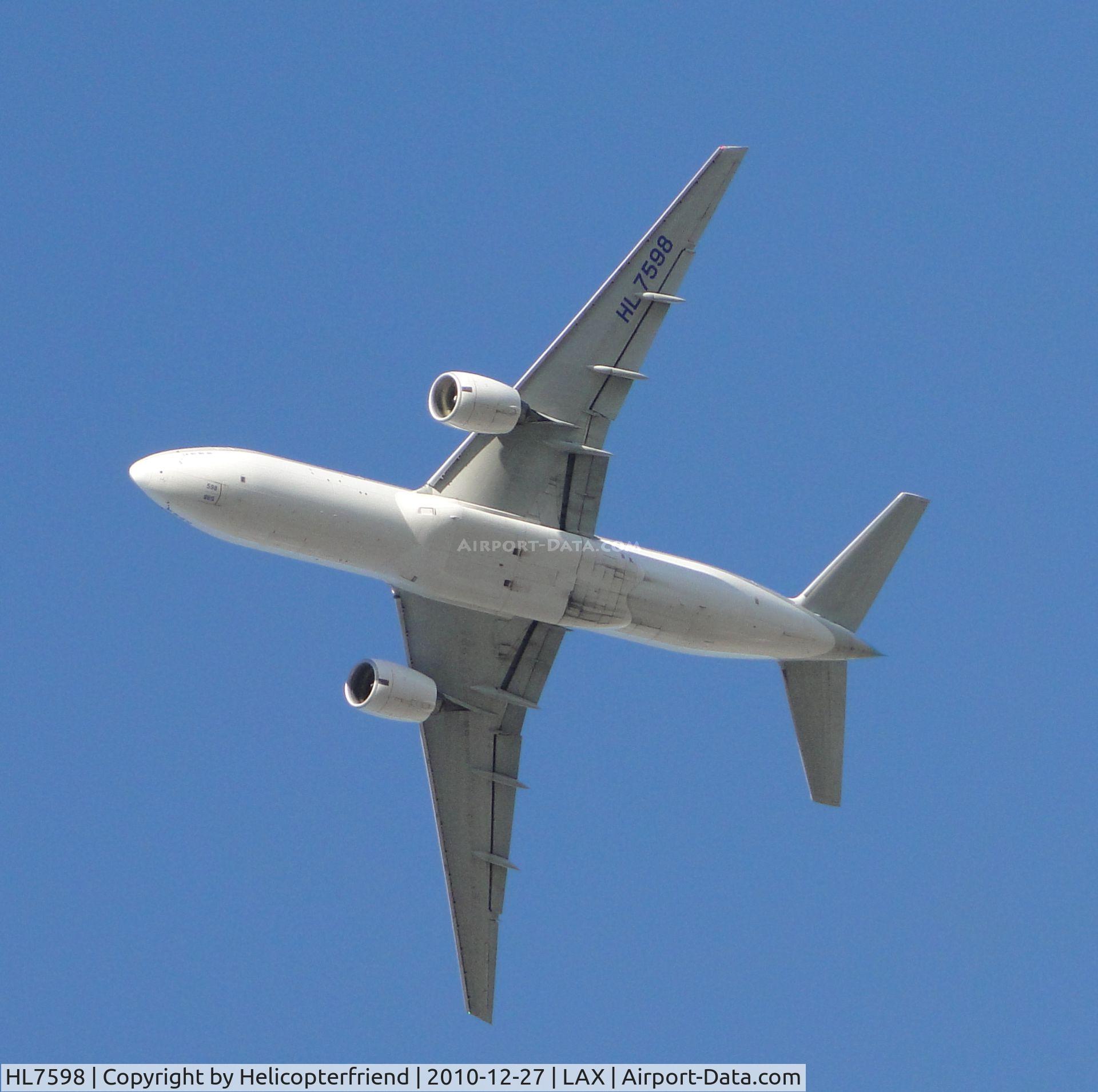 HL7598, 1988 Boeing 777-2B5/ER C/N 27949, Completing turn to final for runway 14