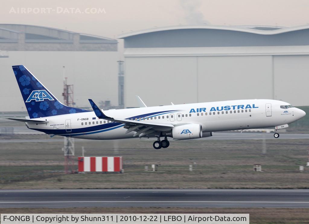 F-ONGB, 2010 Boeing 737-89M C/N 40911, Landing rwy 14R on ferry flight...