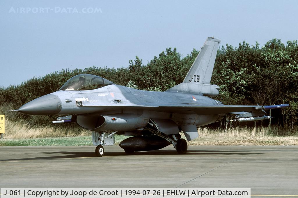 J-061, Fokker F-16AM Fighting Falcon C/N 6D-144, present at Leeuwarden for the Diawacs exercise.