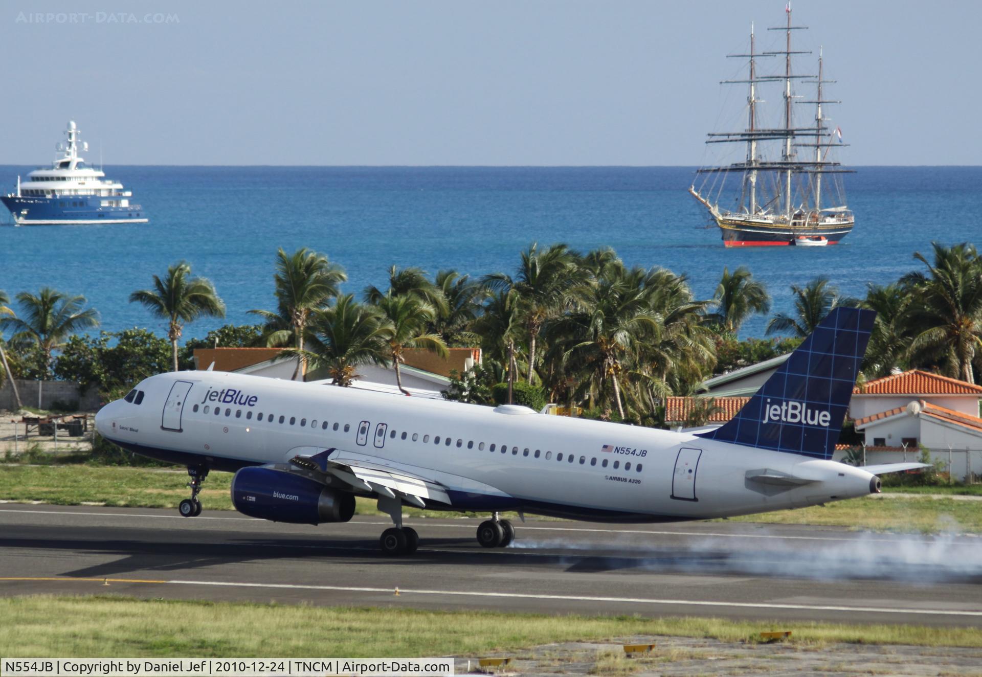 N554JB, 2002 Airbus A320-232 C/N 1898, Jet Blue N554JB landing at TNCM