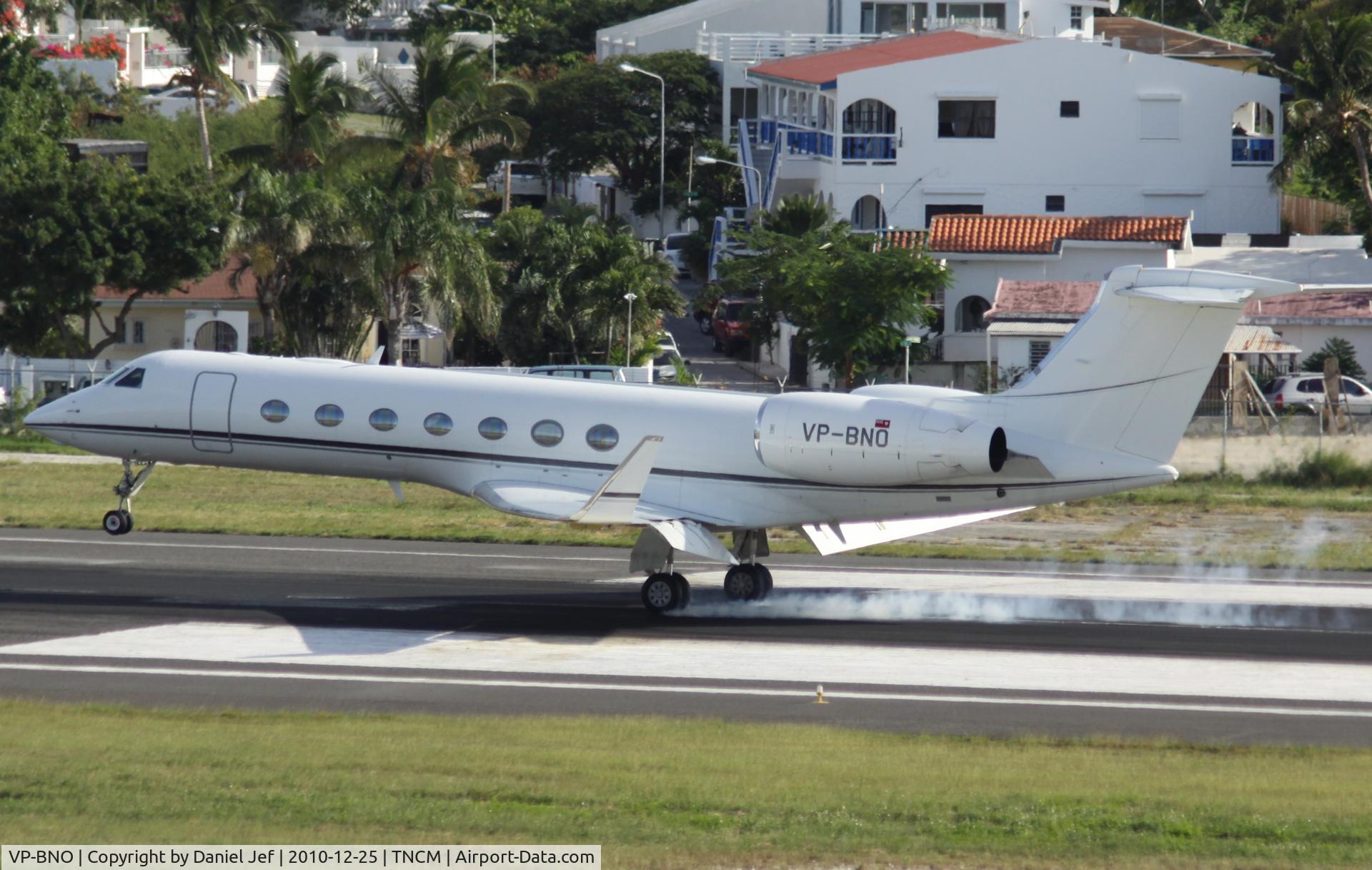 VP-BNO, 2004 Gulfstream Aerospace GV-SP (G550) C/N 5050, VP-BNO landing at TNCM
