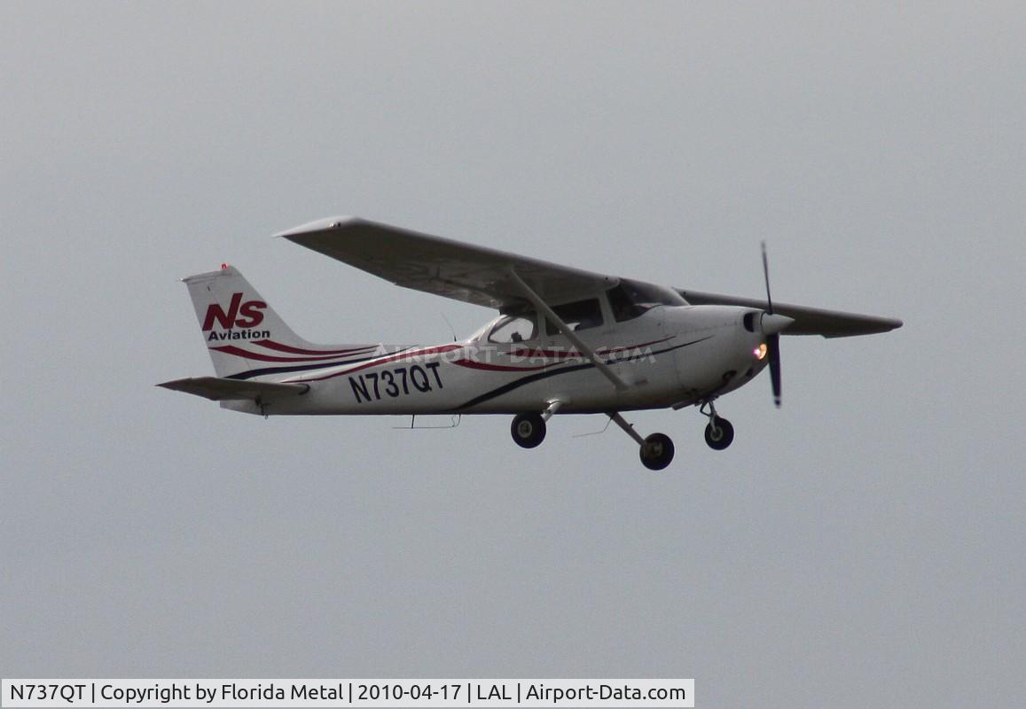 N737QT, 1977 Cessna 172N C/N 17269598, C172N