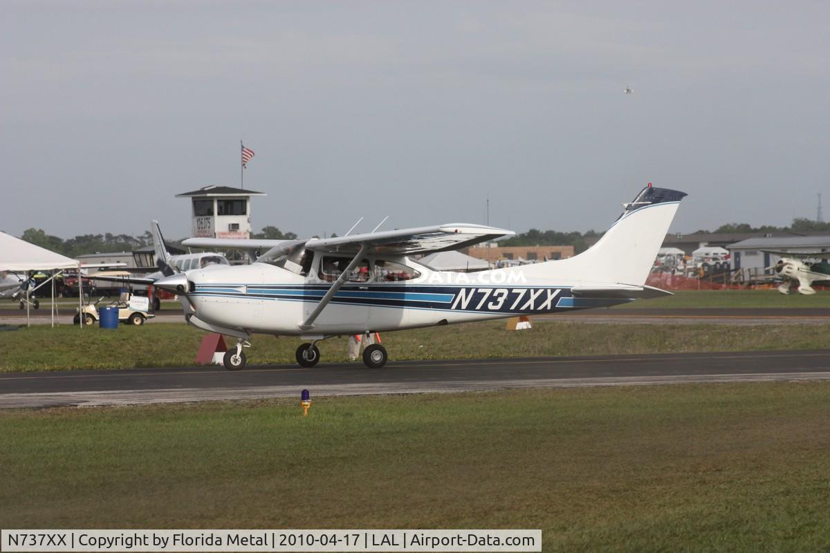 N737XX, 1979 Cessna R182 Skylane RG C/N R18200894, C182